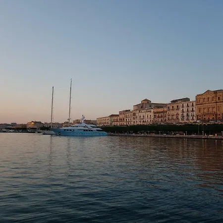 Aretusa بيت للعطل